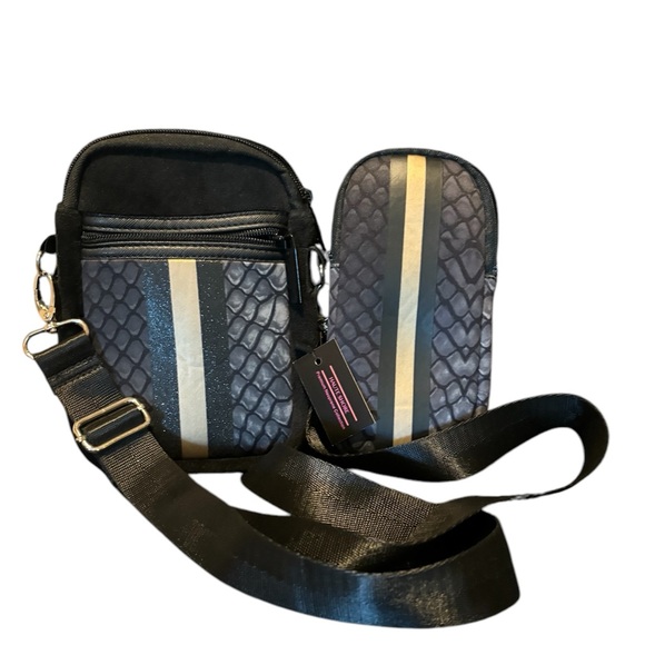 NWT-Haute Shore Casey cellphone bag & eyeglass -snake print-neoprene & velvet - Picture 4 of 4